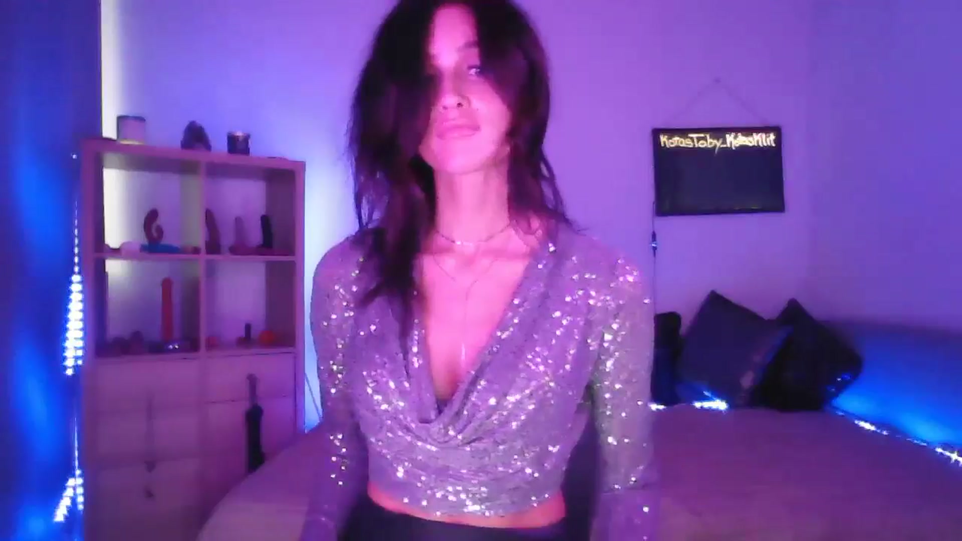 Gallery image thumbnail from DakotaCox's myfreecams stream on, 08/10/2024, 06:35 image 9 of 20