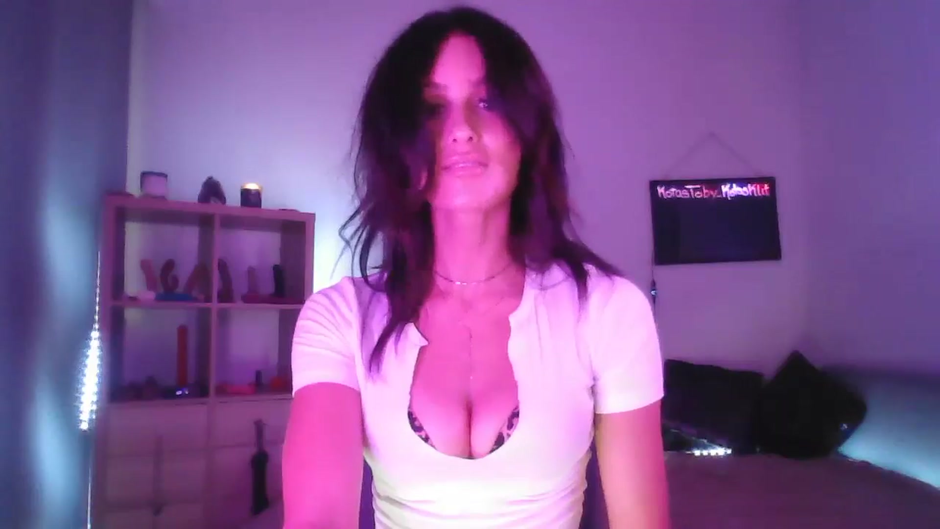 Gallery image thumbnail from DakotaCox's myfreecams stream on, 08/11/2024, 05:07 image 3 of 20