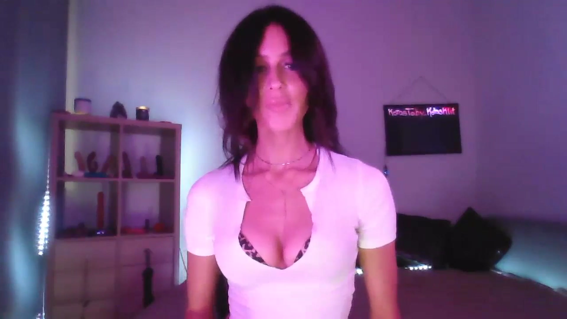 Gallery image thumbnail from DakotaCox's myfreecams stream on, 08/11/2024, 05:07 image 19 of 20