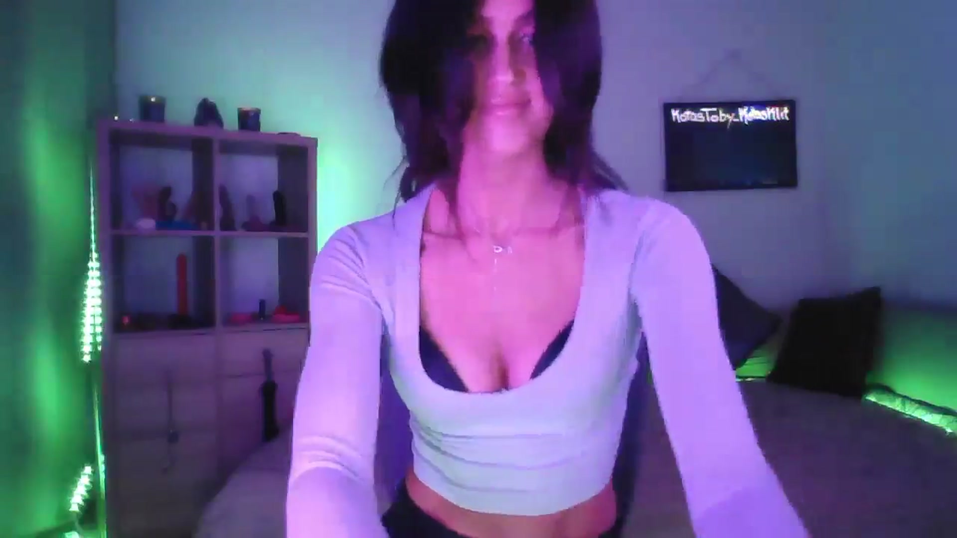 Gallery image thumbnail from DakotaCox's myfreecams stream on, 08/16/2024, 03:30 image 18 of 20
