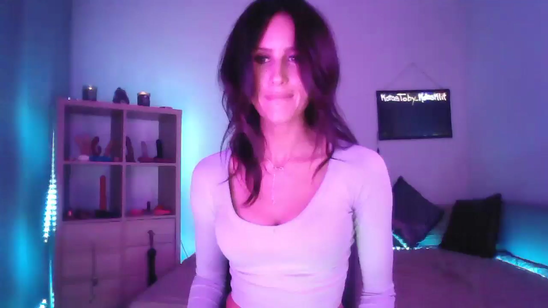Gallery image thumbnail from DakotaCox's myfreecams stream on, 08/16/2024, 03:30 image 1 of 20