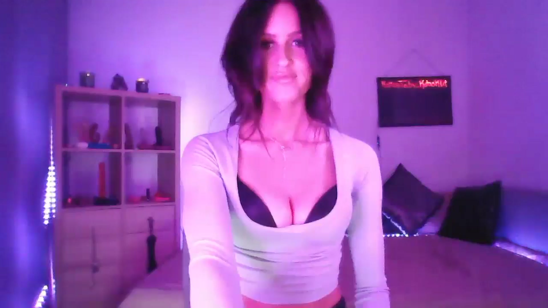 Gallery image thumbnail from DakotaCox's myfreecams stream on, 08/16/2024, 03:30 image 8 of 20