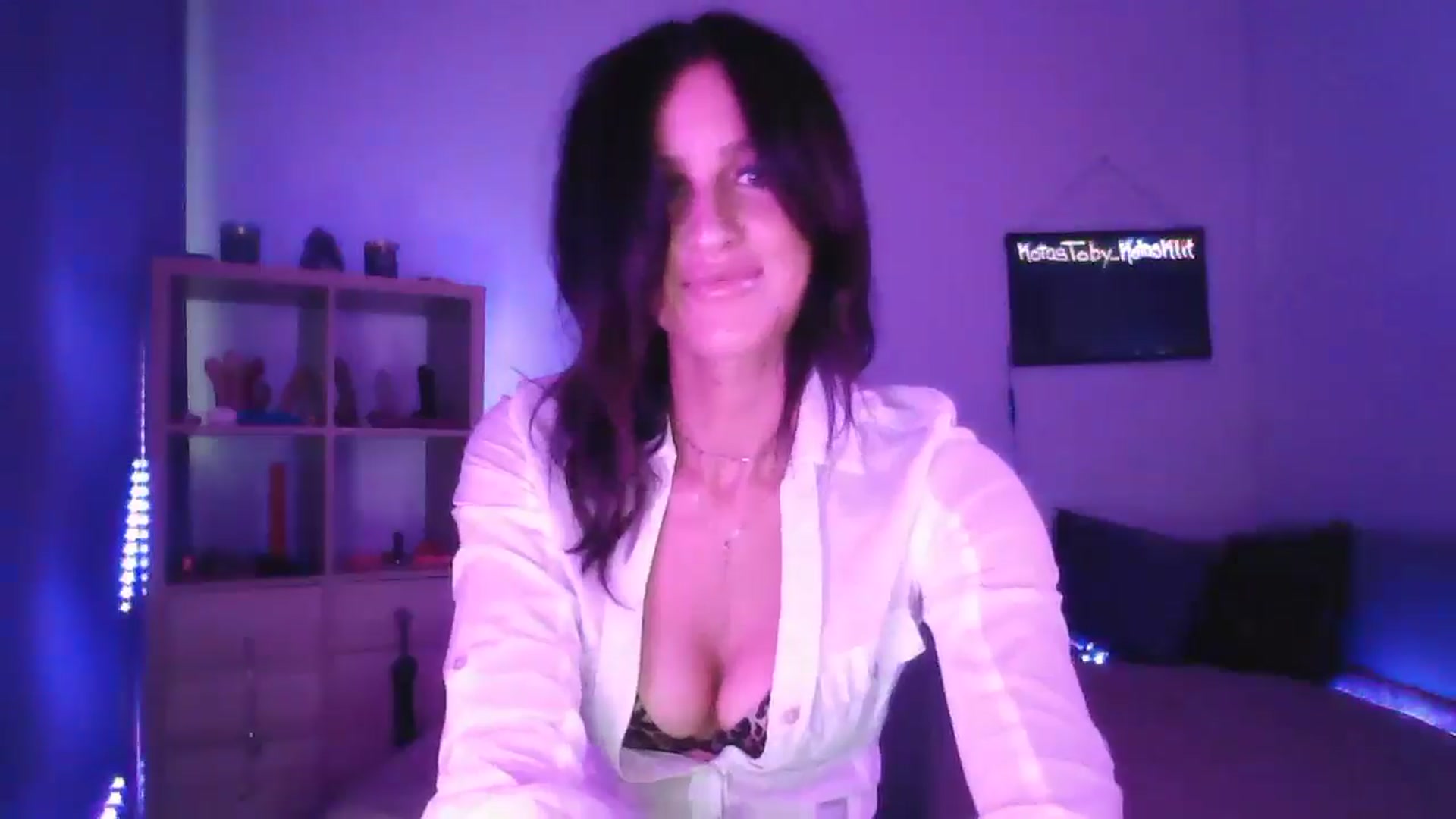 Gallery image thumbnail from DakotaCox's myfreecams stream on, 08/17/2024, 04:19 image 15 of 20
