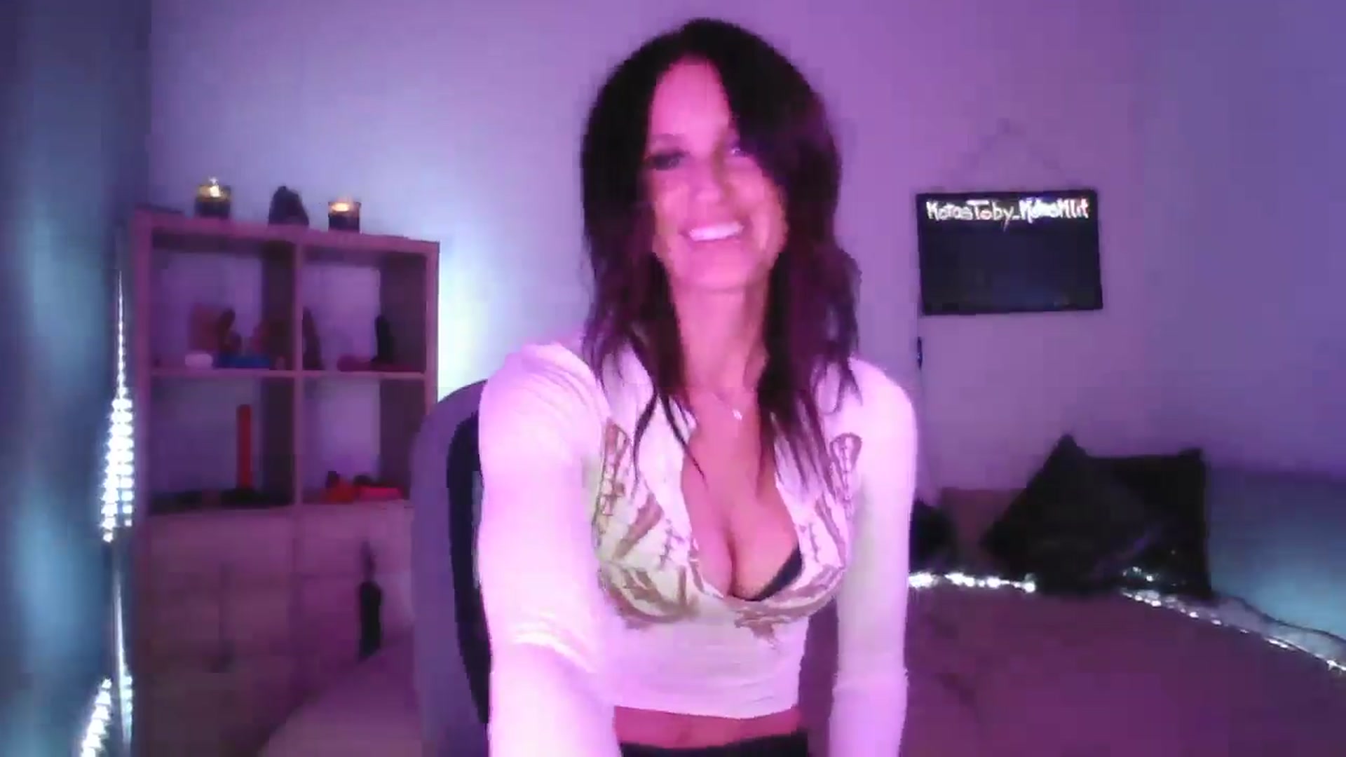 Gallery image thumbnail from DakotaCox's myfreecams stream on, 08/20/2024, 02:51 image 3 of 20