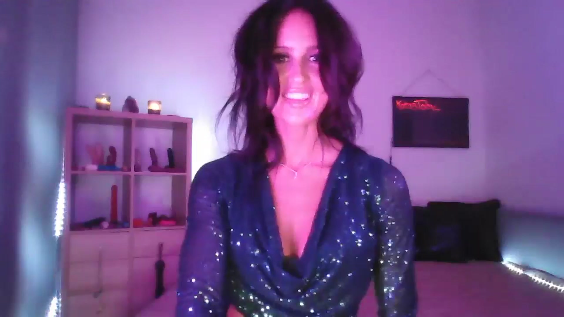 Gallery image thumbnail from DakotaCox's myfreecams stream on, 09/07/2024, 02:57 image 3 of 20