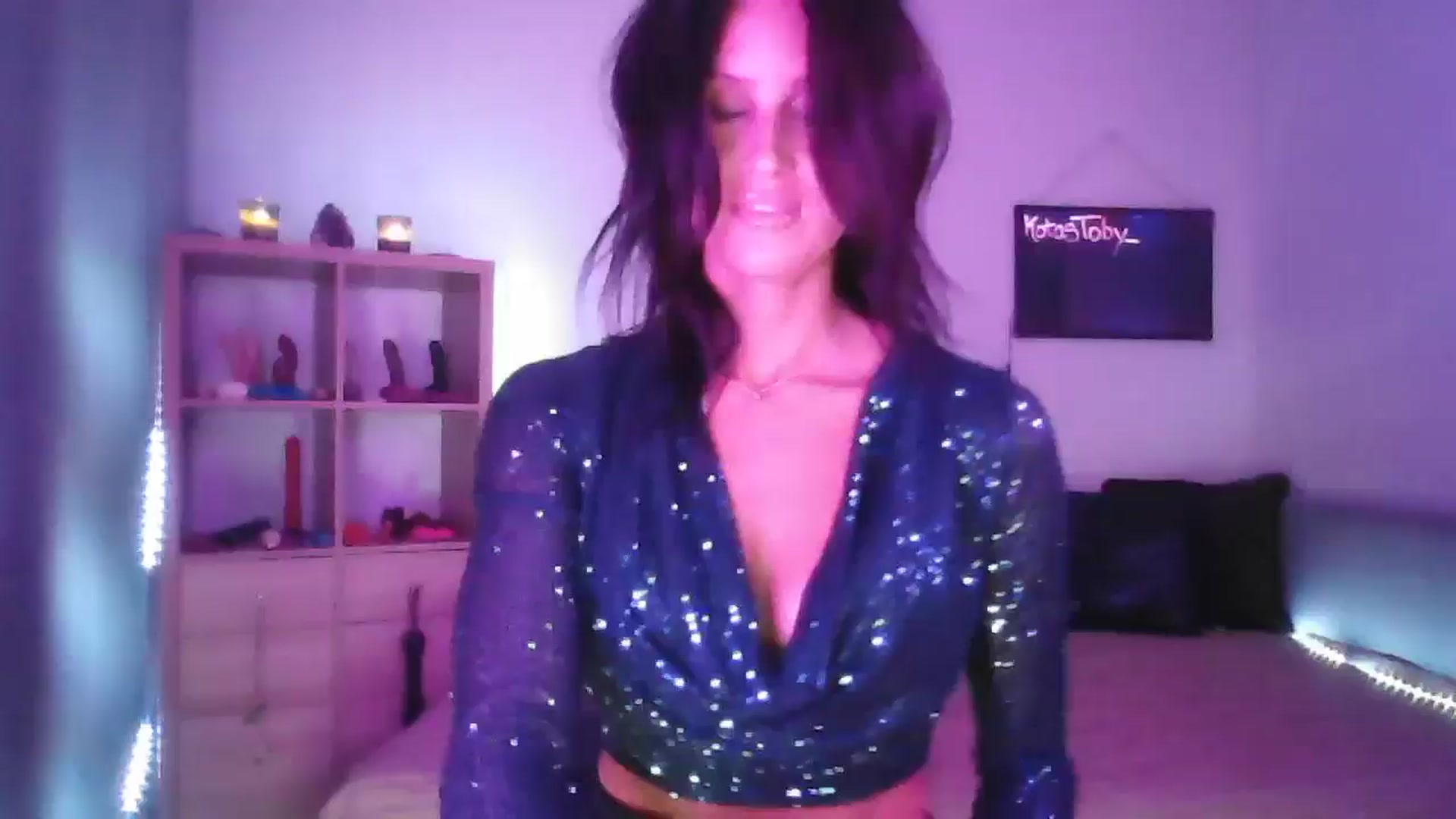 Gallery image thumbnail from DakotaCox's myfreecams stream on, 09/07/2024, 02:57 image 17 of 20