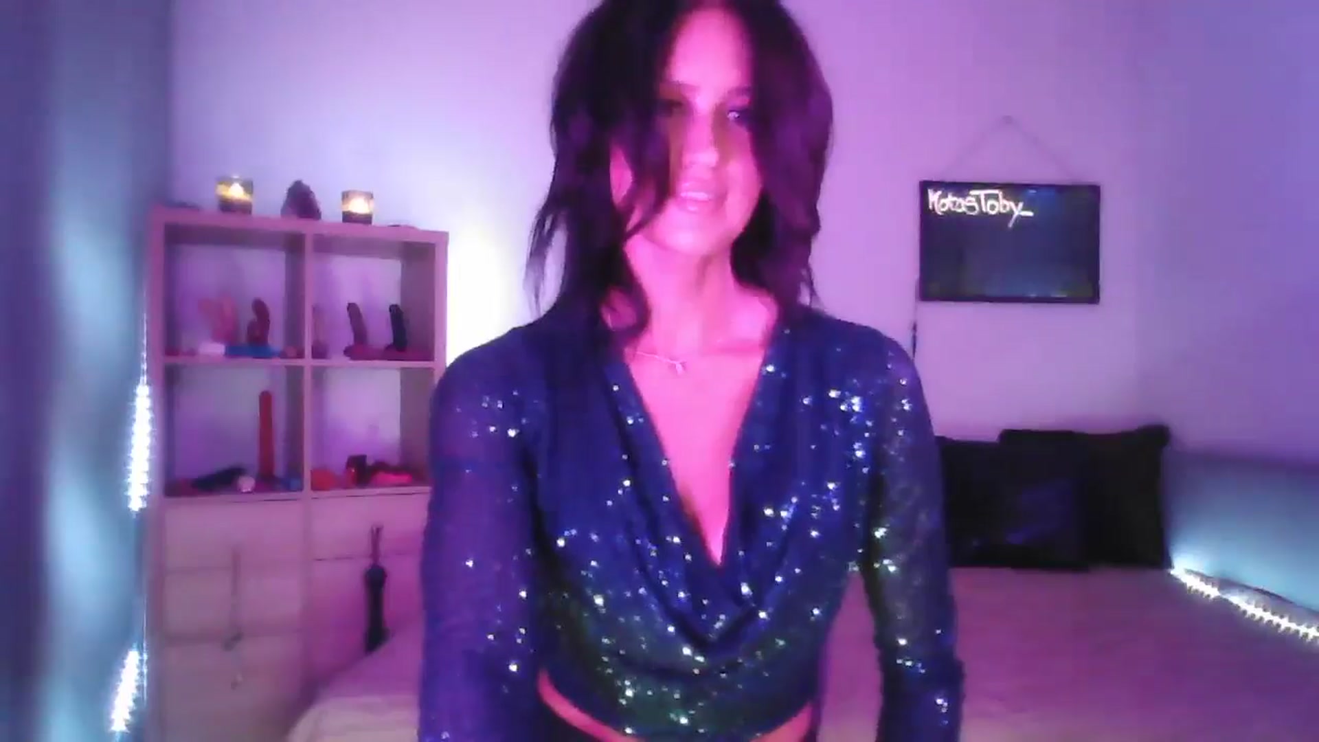 Gallery image thumbnail from DakotaCox's myfreecams stream on, 09/07/2024, 02:57 image 10 of 20