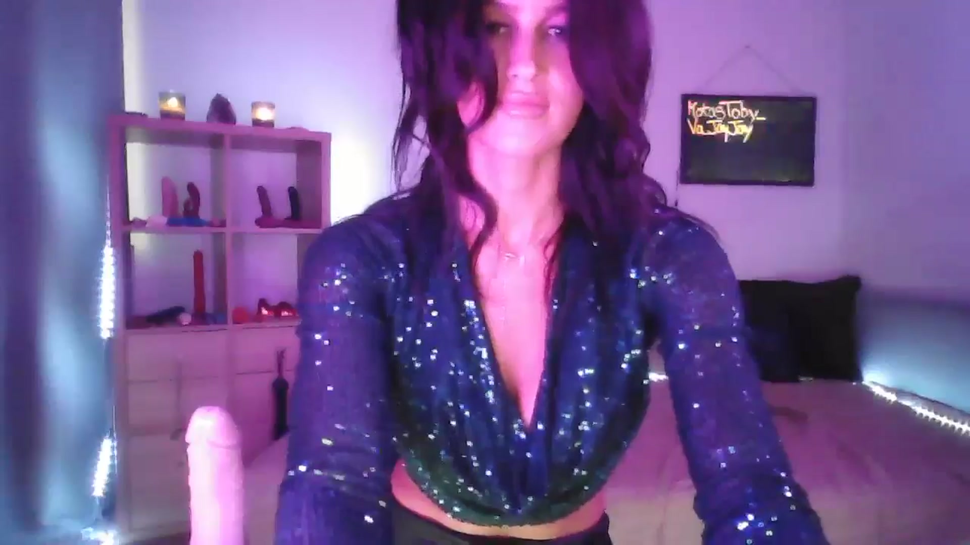 Gallery image thumbnail from DakotaCox's myfreecams stream on, 09/07/2024, 05:46 image 17 of 20