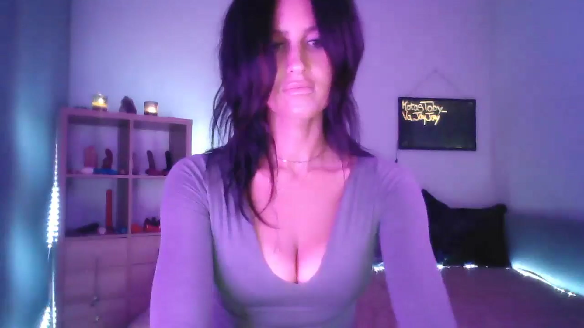 Gallery image thumbnail from DakotaCox's myfreecams stream on, 09/08/2024, 05:01 image 2 of 20
