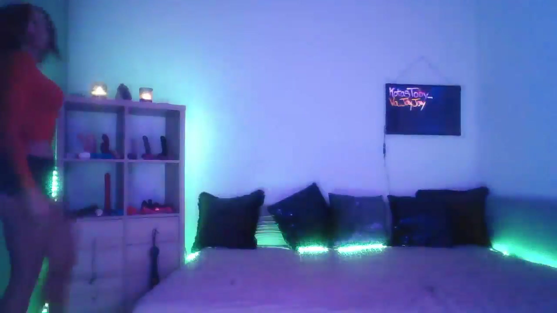 Gallery image thumbnail from DakotaCox's myfreecams stream on, 09/09/2024, 03:34 image 5 of 20