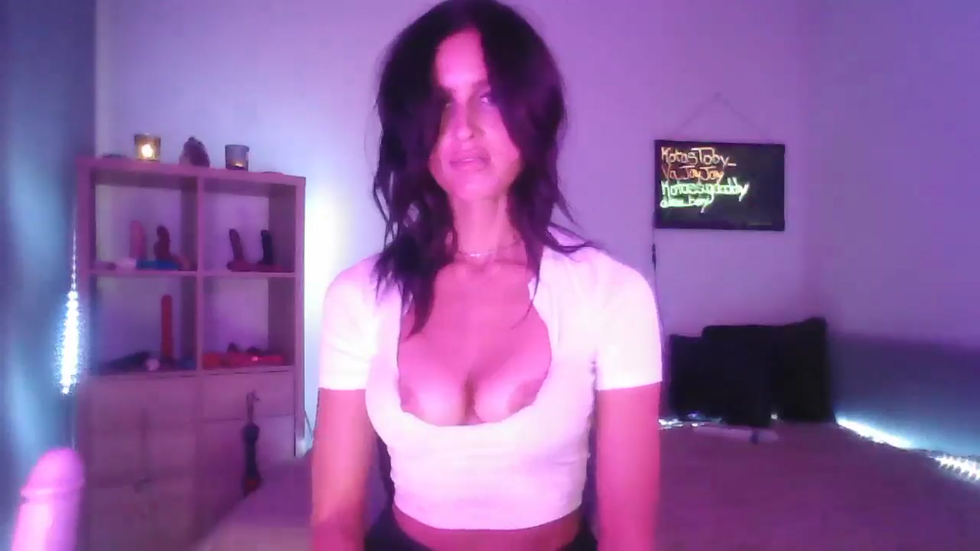 Gallery image thumbnail from DakotaCox's myfreecams stream on, 09/10/2024, 07:17 image 13 of 20