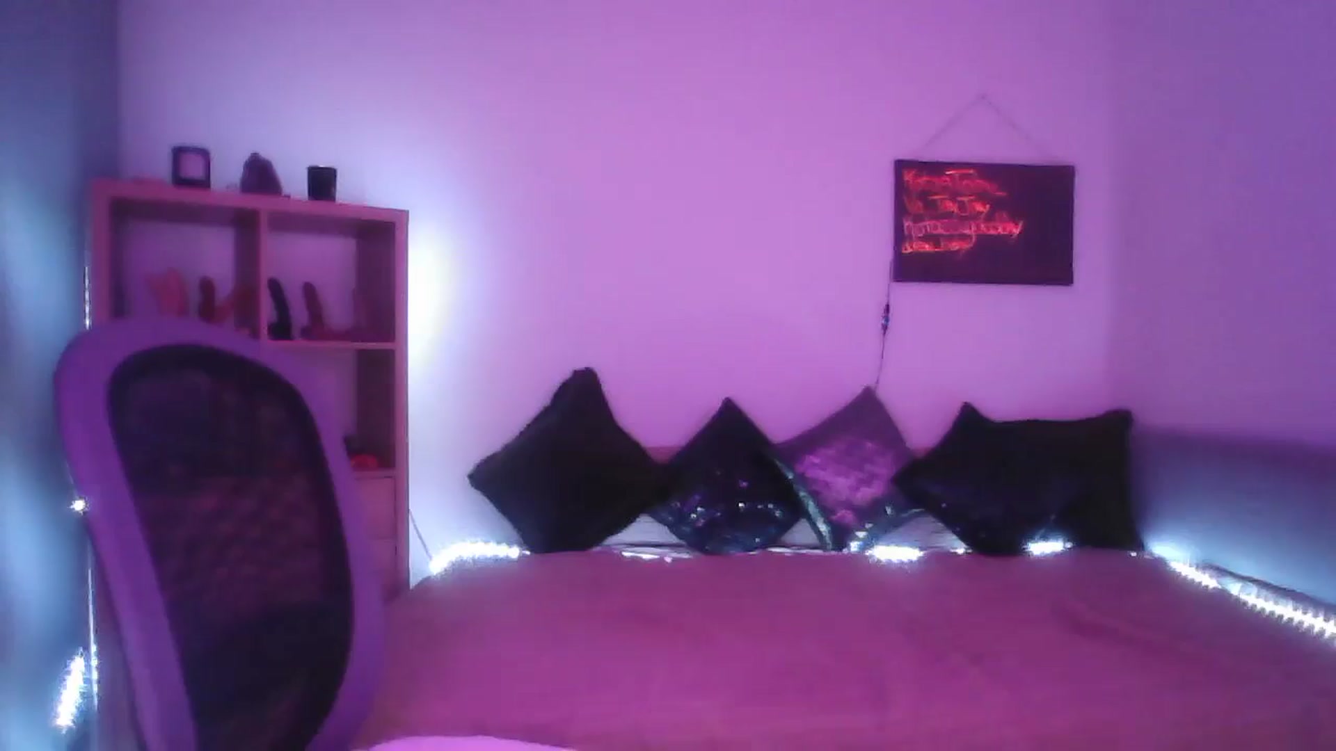 Gallery image thumbnail from DakotaCox's myfreecams stream on, 09/14/2024, 02:44 image 12 of 20
