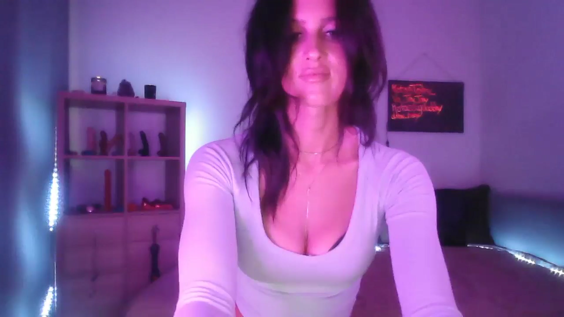 Gallery image thumbnail from DakotaCox's myfreecams stream on, 09/15/2024, 04:57 image 17 of 20