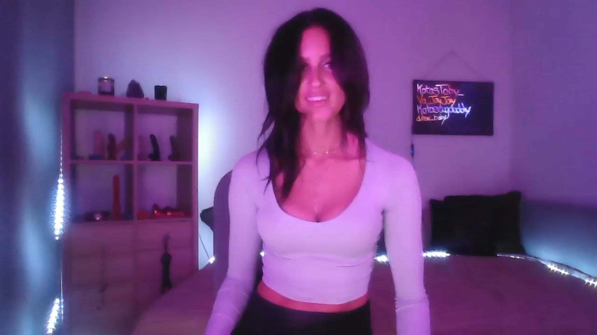 Gallery image thumbnail from DakotaCox's myfreecams stream on, 09/15/2024, 04:57 image 8 of 20