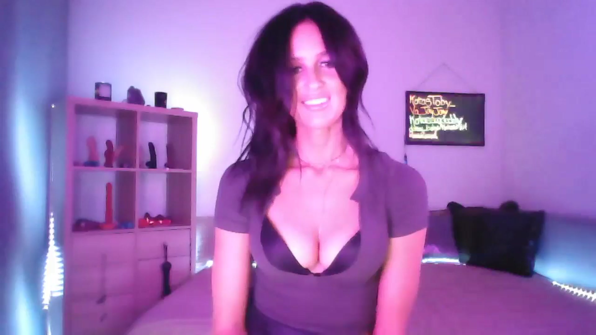 Gallery image thumbnail from DakotaCox's myfreecams stream on, 09/20/2024, 03:04 image 12 of 20