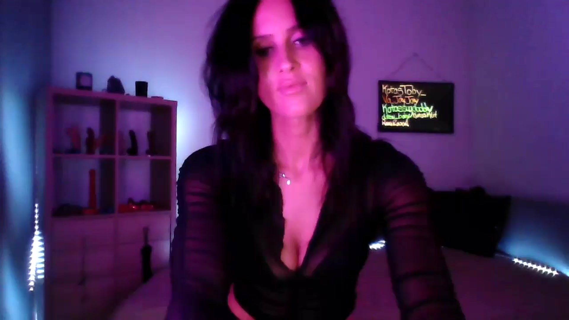 Gallery image thumbnail from DakotaCox's myfreecams stream on, 09/21/2024, 05:22 image 1 of 20
