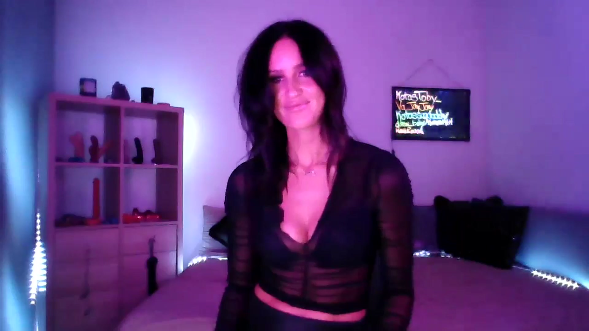 Gallery image thumbnail from DakotaCox's myfreecams stream on, 09/21/2024, 05:22 image 5 of 20