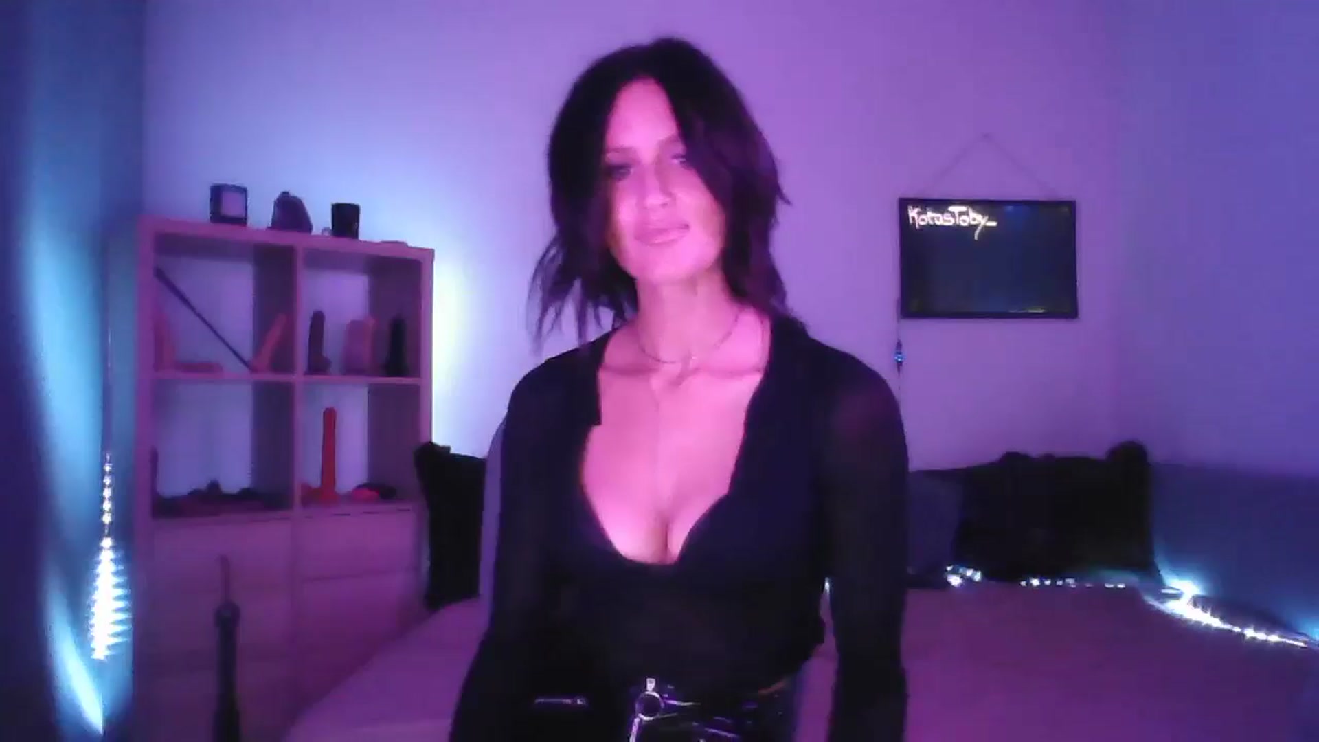 Gallery image thumbnail from DakotaCox's myfreecams stream on, 11/25/2024, 05:58 image 13 of 20