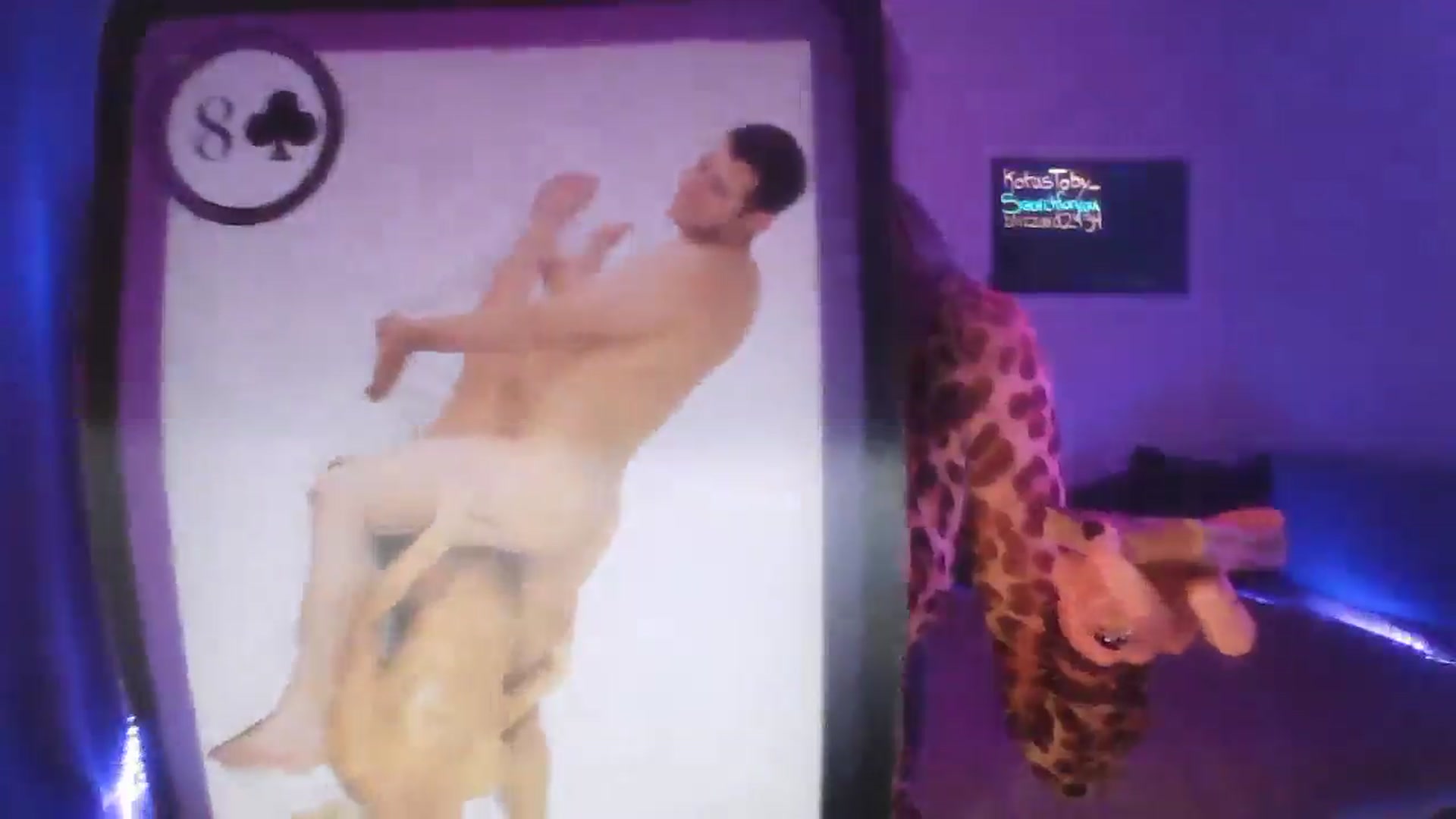 Gallery image thumbnail from DakotaCox's myfreecams stream on, 12/14/2024, 06:11 image 2 of 20