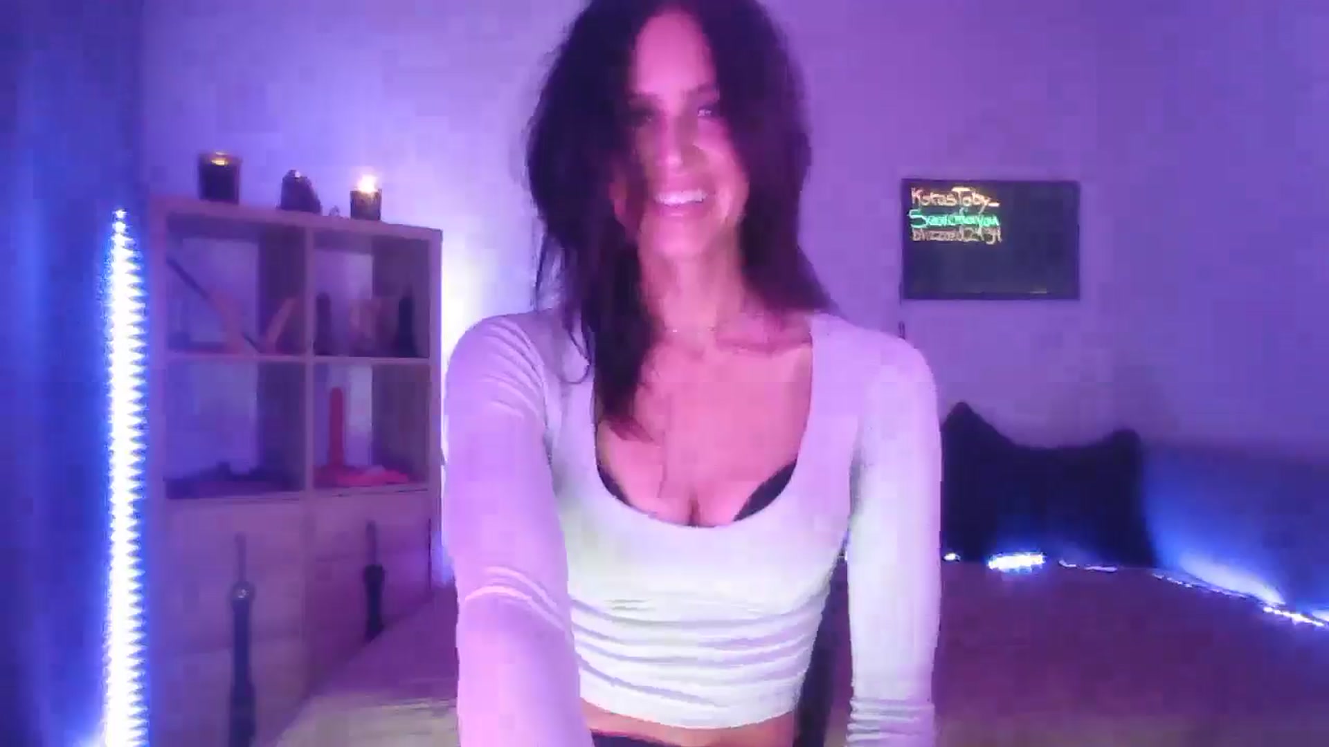 Gallery image thumbnail from DakotaCox's myfreecams stream on, 12/15/2024, 05:27 image 3 of 20