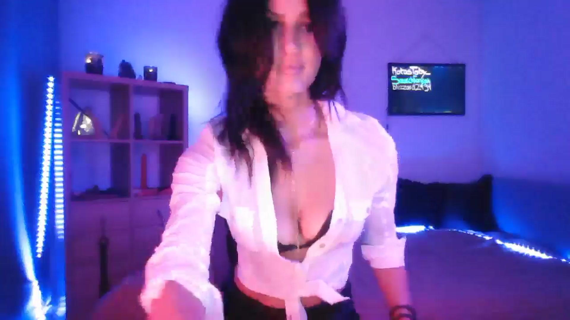 Gallery image thumbnail from DakotaCox's myfreecams stream on, 12/21/2024, 04:51 image 7 of 20
