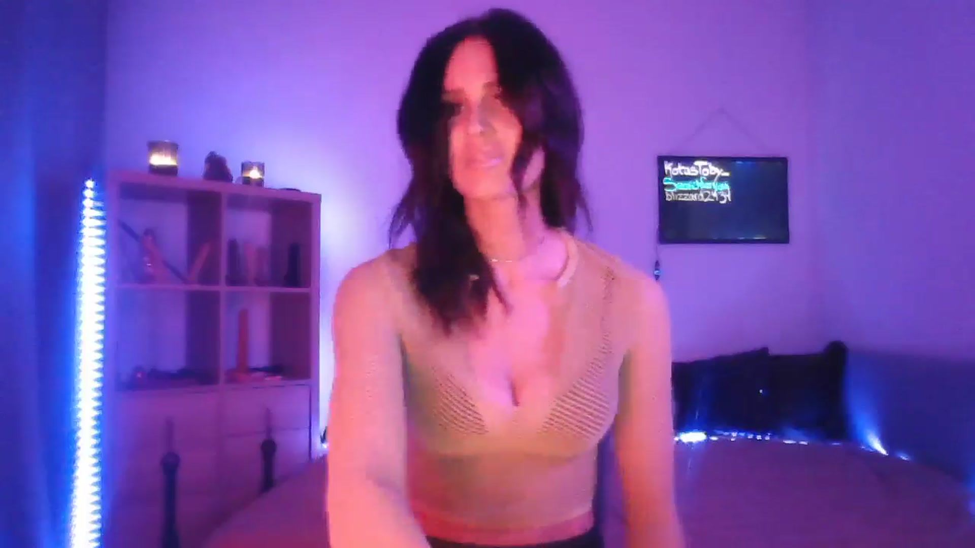 Gallery image thumbnail from DakotaCox's myfreecams stream on, 12/29/2024, 03:51 image 11 of 20