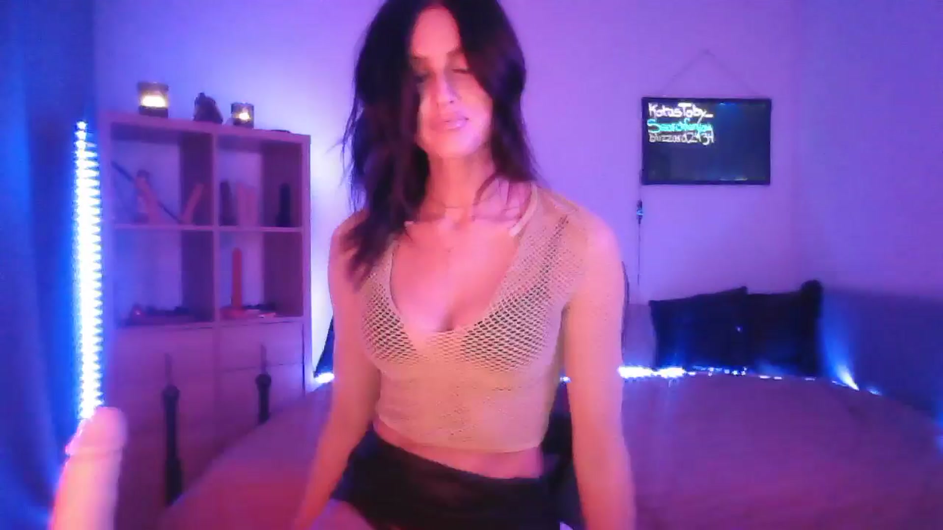 Gallery image thumbnail from DakotaCox's myfreecams stream on, 12/29/2024, 04:32 image 20 of 20