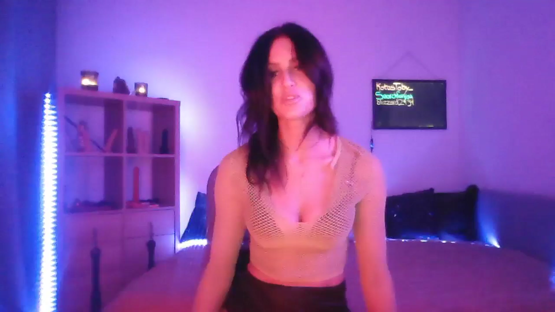 Gallery image thumbnail from DakotaCox's myfreecams stream on, 12/29/2024, 05:55 image 8 of 20
