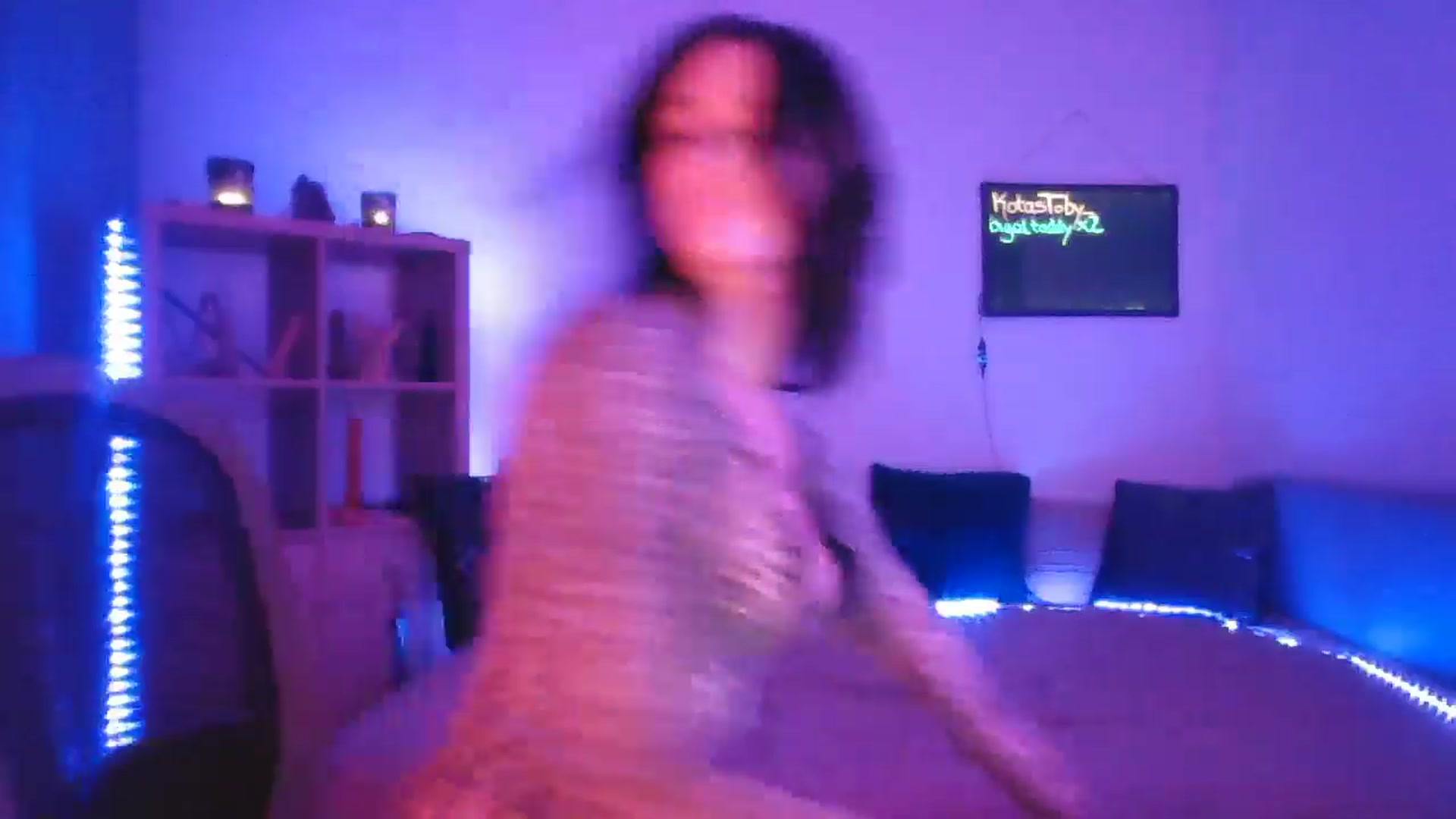 Gallery image thumbnail from DakotaCox's myfreecams stream on, 01/12/2025, 05:42 image 18 of 20