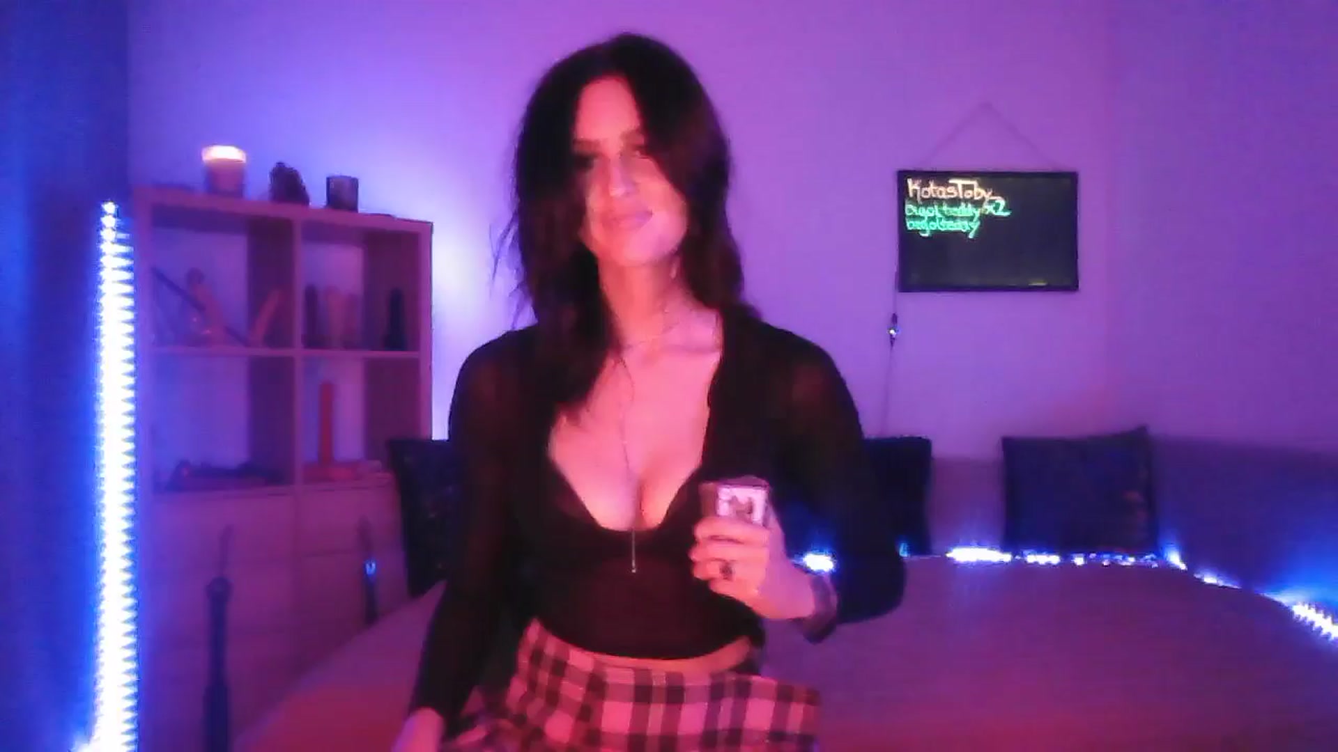 Gallery image thumbnail from DakotaCox's myfreecams stream on, 01/13/2025, 05:17 image 1 of 20