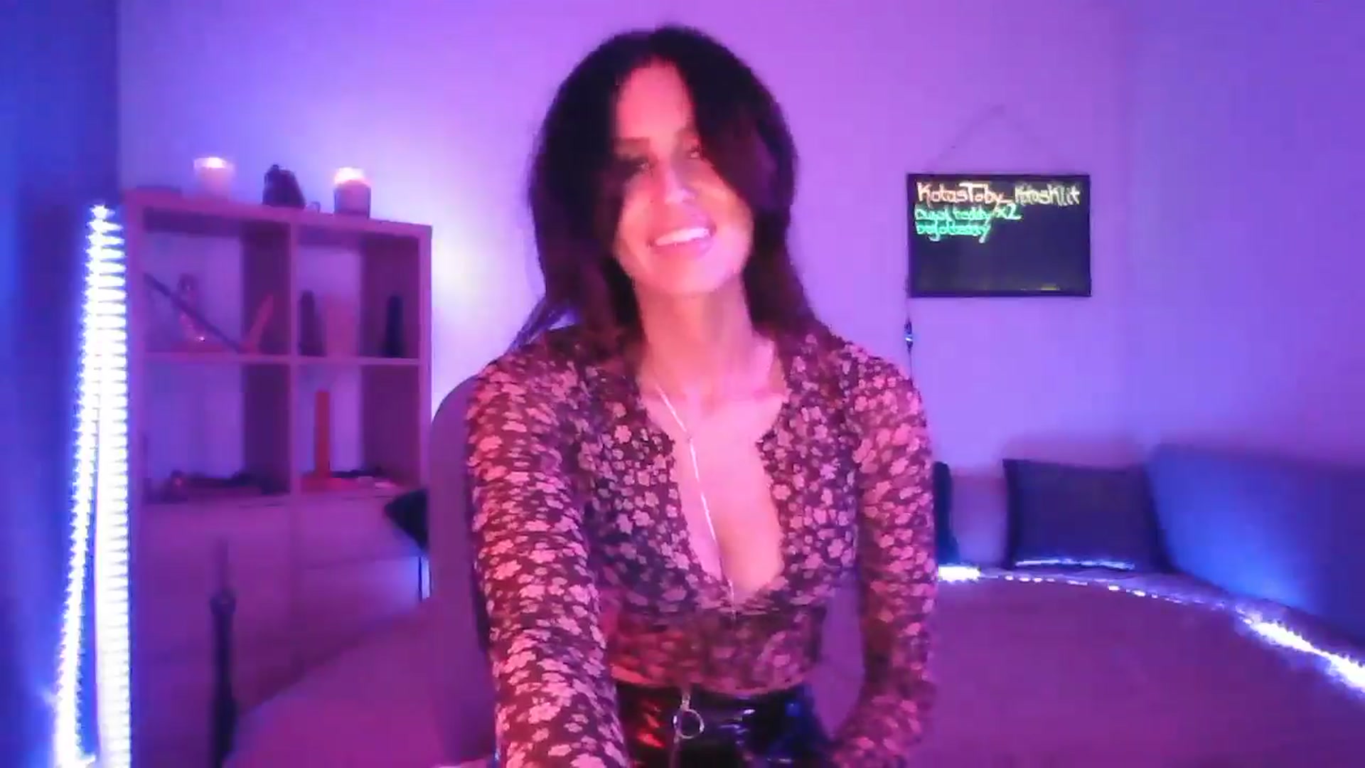 Gallery image thumbnail from DakotaCox's myfreecams stream on, 01/14/2025, 06:57 image 16 of 20