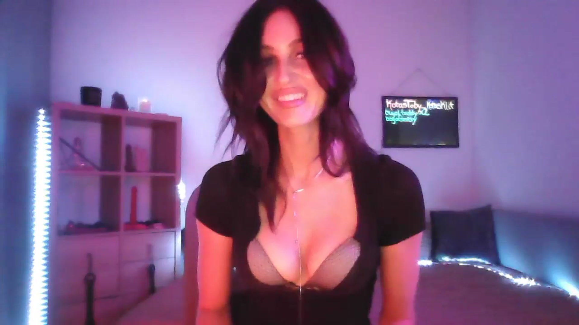 Gallery image thumbnail from DakotaCox's myfreecams stream on, 01/20/2025, 05:39 image 14 of 20