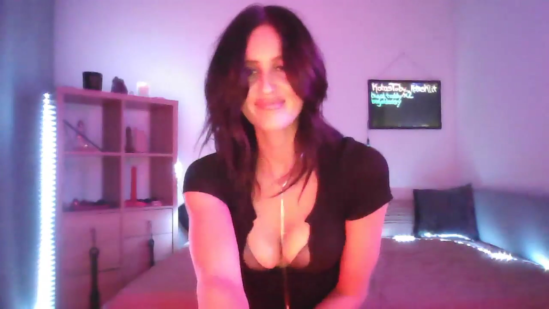 Gallery image thumbnail from DakotaCox's myfreecams stream on, 01/20/2025, 05:55 image 20 of 20