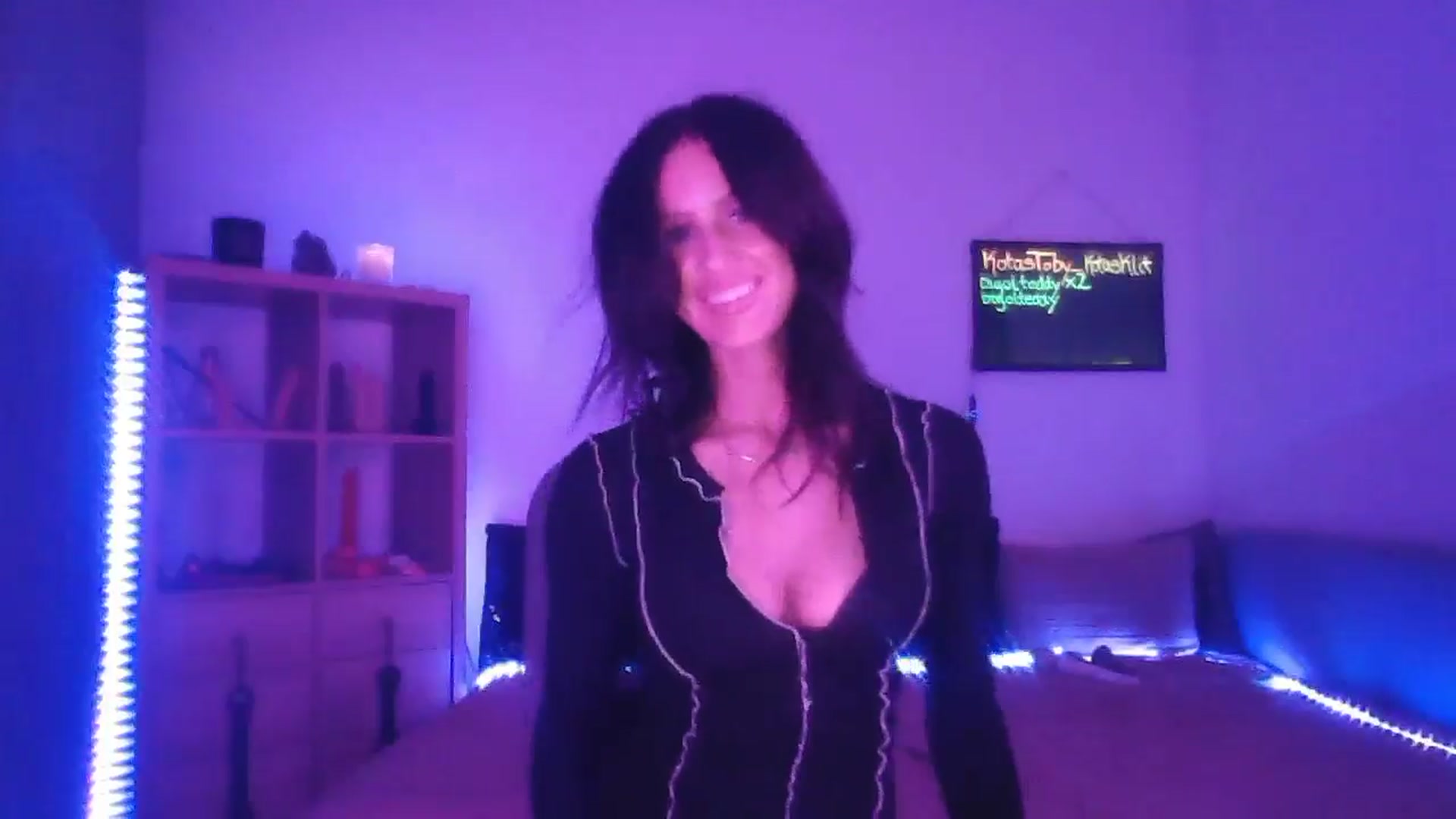 Gallery image thumbnail from DakotaCox's myfreecams stream on, 01/24/2025, 07:05 image 2 of 20