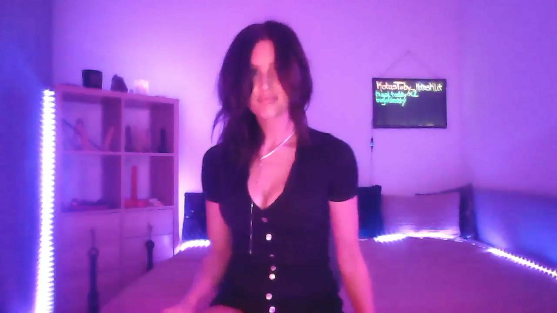 Gallery image thumbnail from DakotaCox's myfreecams stream on, 02/01/2025, 04:52 image 12 of 20