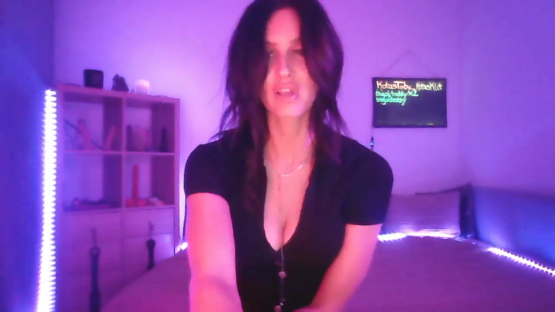 Gallery image thumbnail from DakotaCox's myfreecams stream on, 02/01/2025, 04:52 image 4 of 20