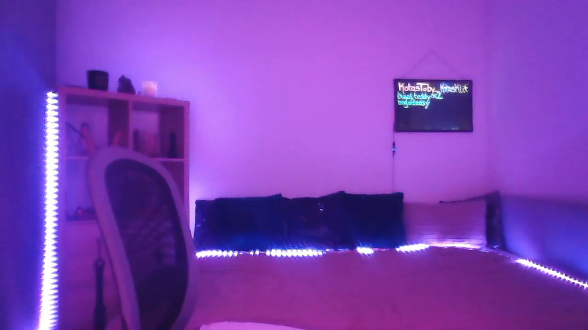 Gallery image thumbnail from DakotaCox's myfreecams stream on, 02/01/2025, 05:08 image 7 of 20