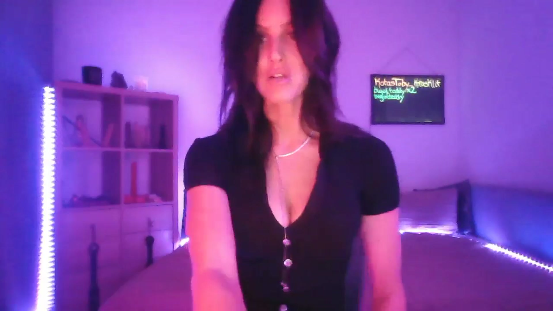 Gallery image thumbnail from DakotaCox's myfreecams stream on, 02/01/2025, 05:08 image 2 of 20