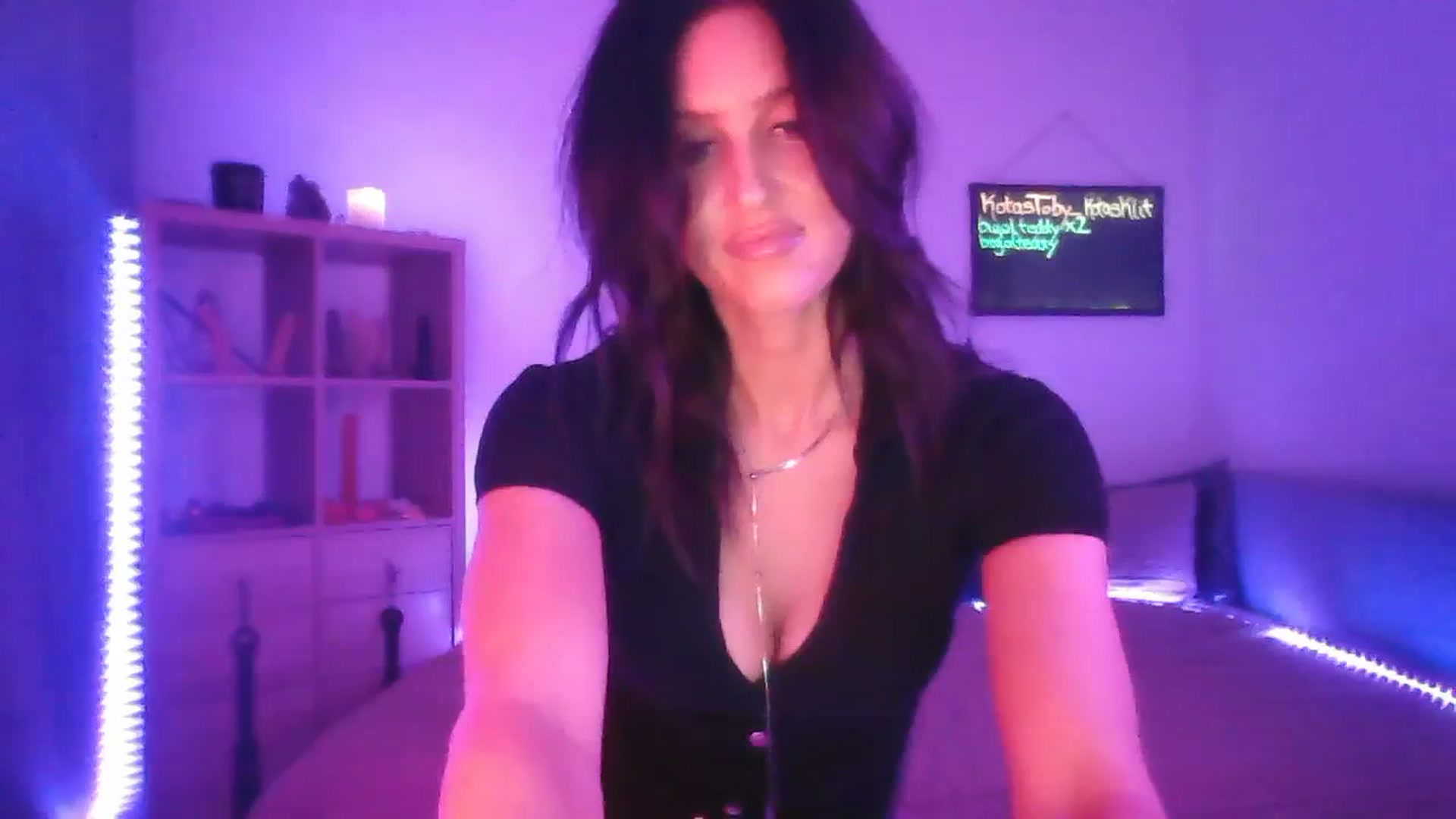 Gallery image thumbnail from DakotaCox's myfreecams stream on, 02/01/2025, 06:48 image 9 of 20