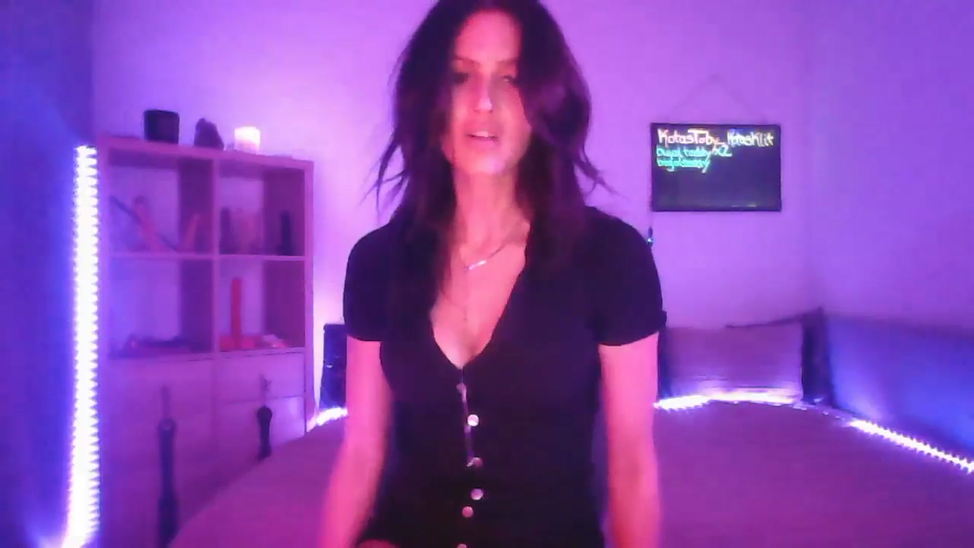 Gallery image thumbnail from DakotaCox's myfreecams stream on, 02/01/2025, 06:48 image 8 of 20