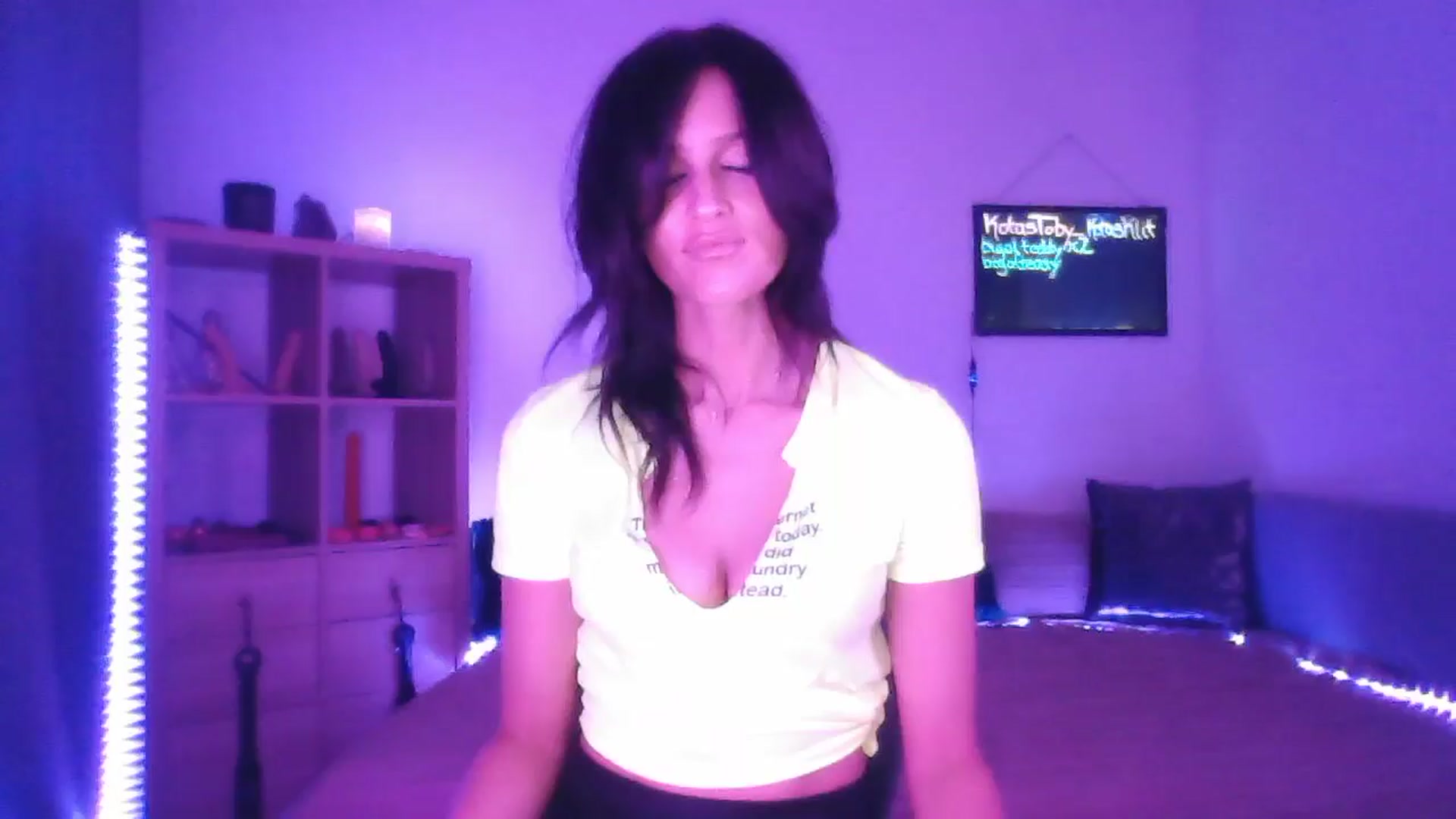 Gallery image thumbnail from DakotaCox's myfreecams stream on, 02/03/2025, 03:31 image 16 of 20