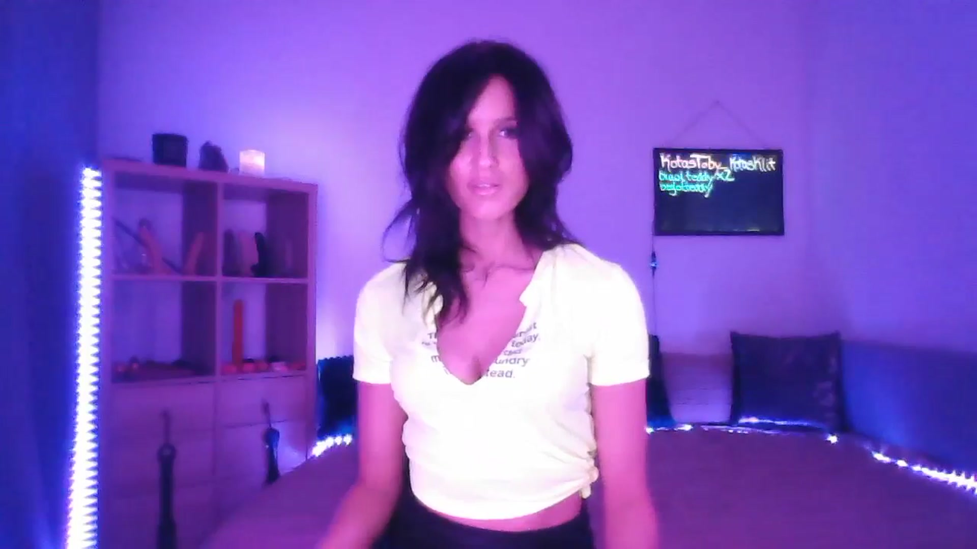 Gallery image thumbnail from DakotaCox's myfreecams stream on, 02/03/2025, 03:31 image 12 of 20