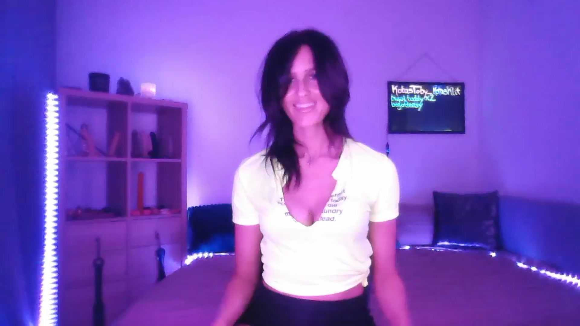 Gallery image thumbnail from DakotaCox's myfreecams stream on, 02/03/2025, 03:31 image 15 of 20