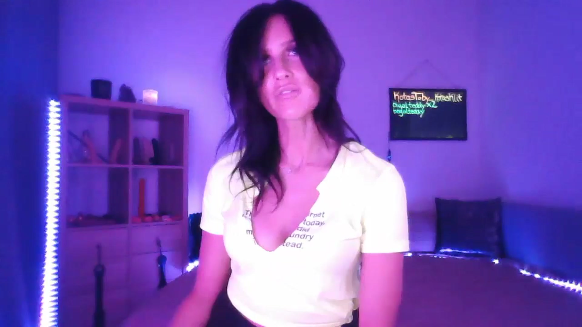 Gallery image thumbnail from DakotaCox's myfreecams stream on, 02/03/2025, 03:31 image 7 of 20