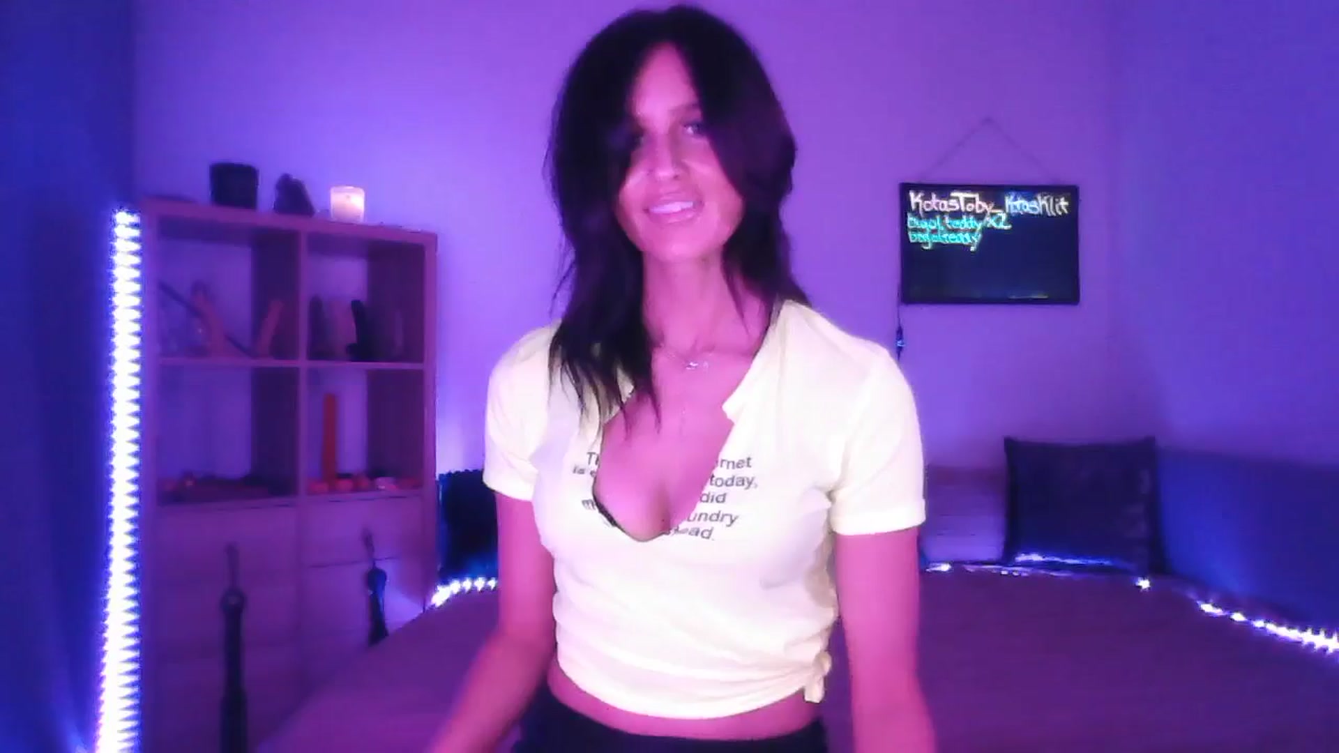 Gallery image thumbnail from DakotaCox's myfreecams stream on, 02/03/2025, 05:03 image 8 of 20