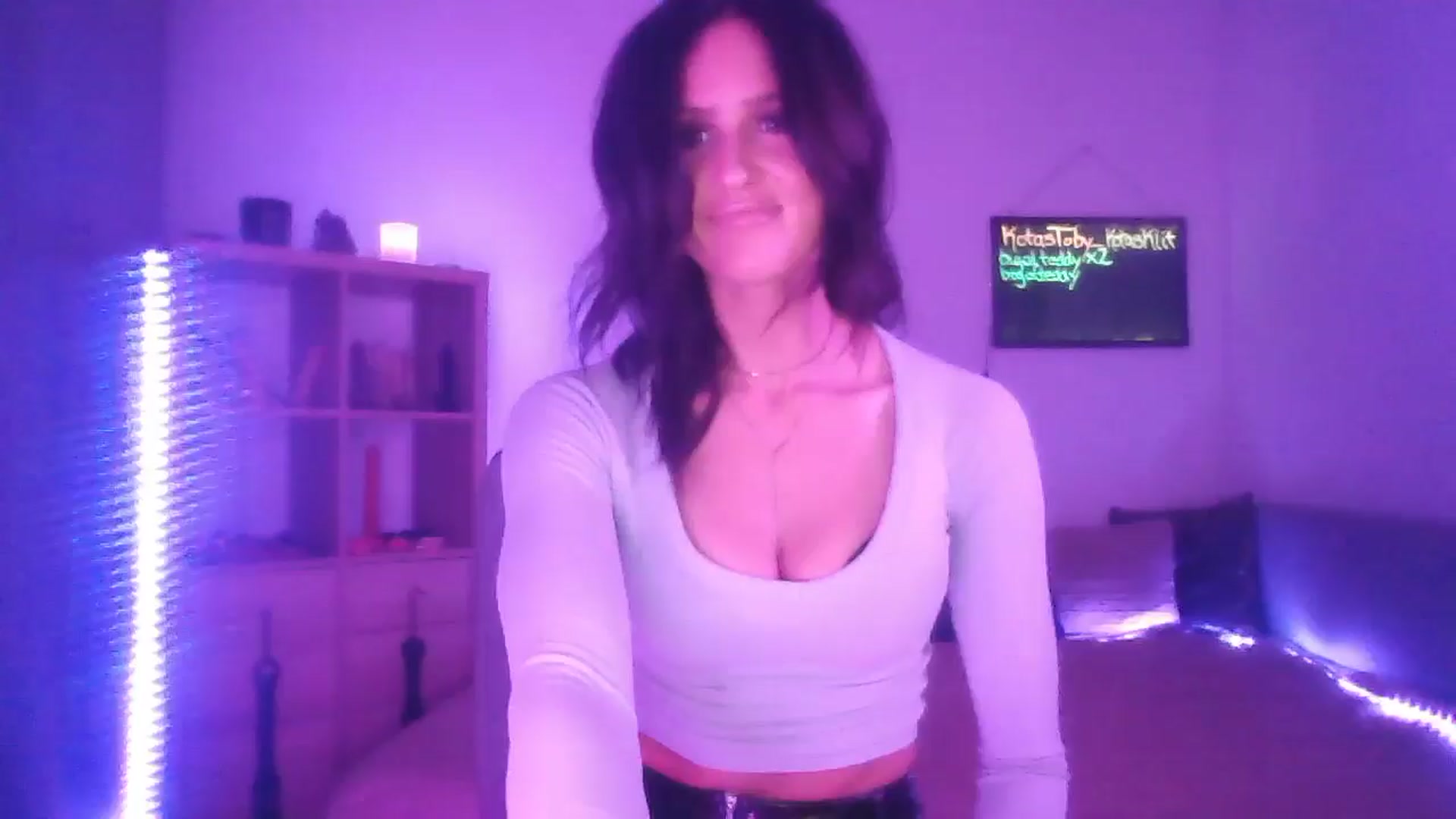 Gallery image thumbnail from DakotaCox's myfreecams stream on, 02/07/2025, 04:59 image 1 of 20