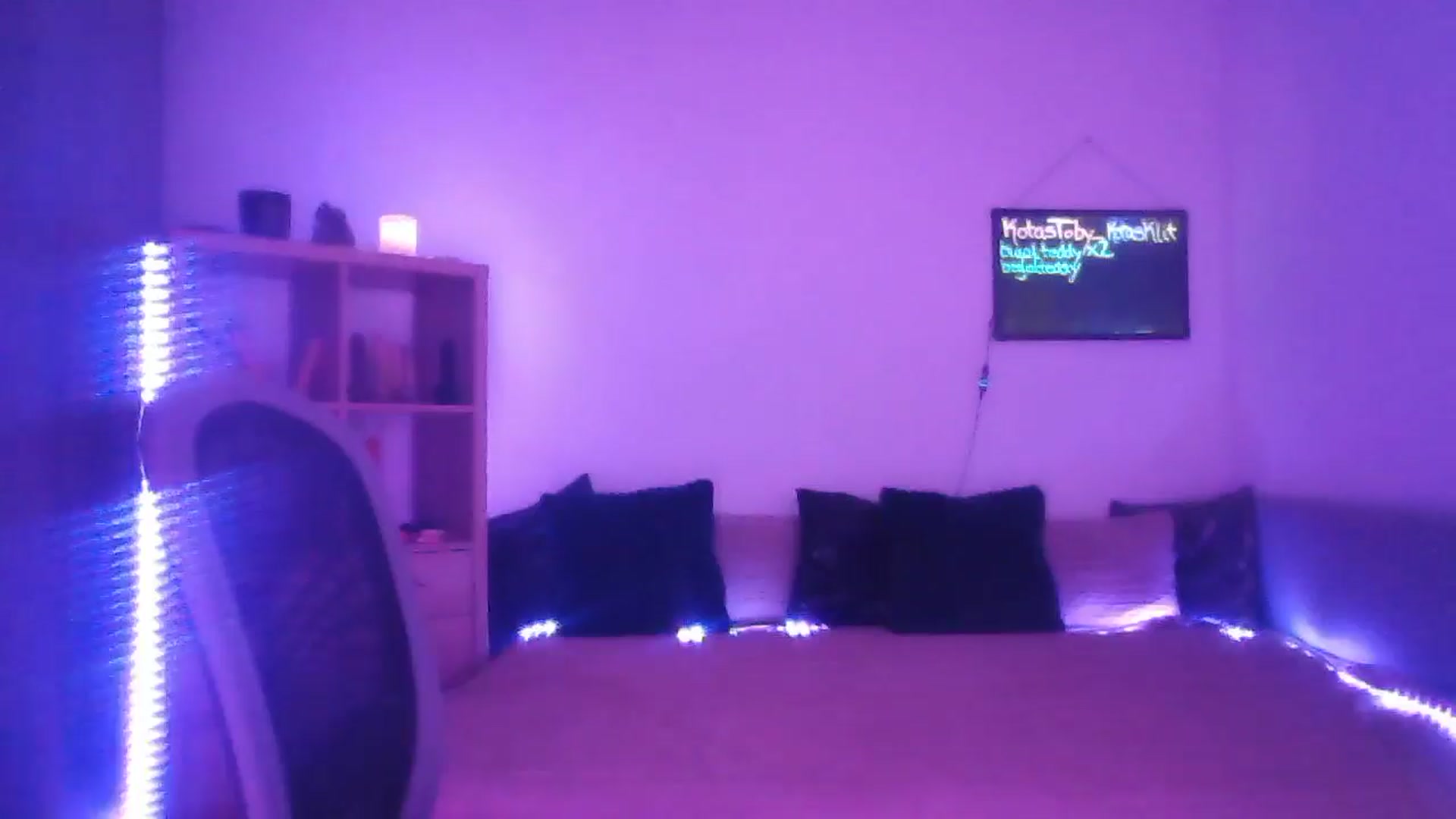 Gallery image thumbnail from DakotaCox's myfreecams stream on, 02/07/2025, 04:59 image 7 of 20