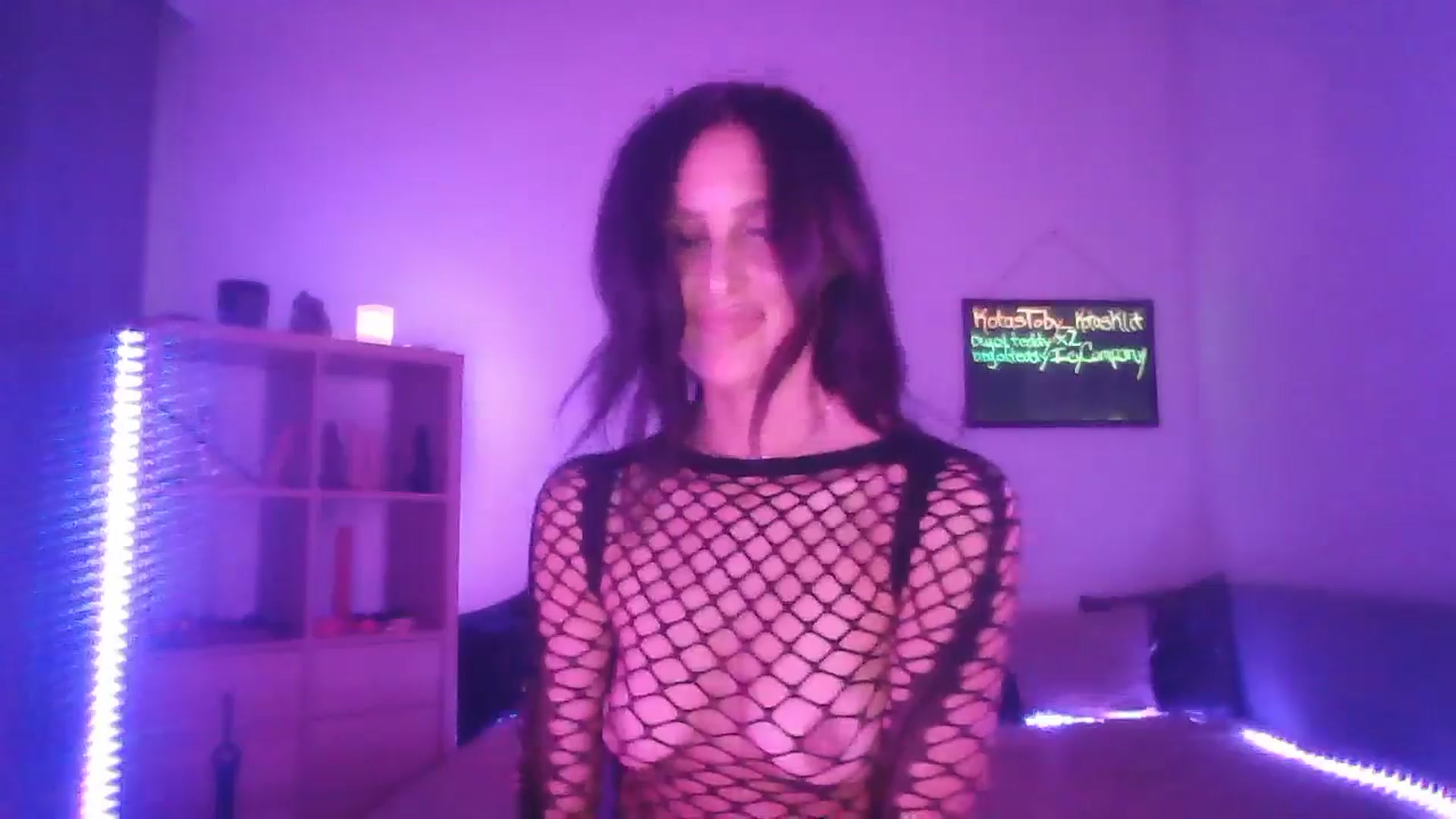 Gallery image thumbnail from DakotaCox's myfreecams stream on, 02/07/2025, 07:05 image 17 of 20