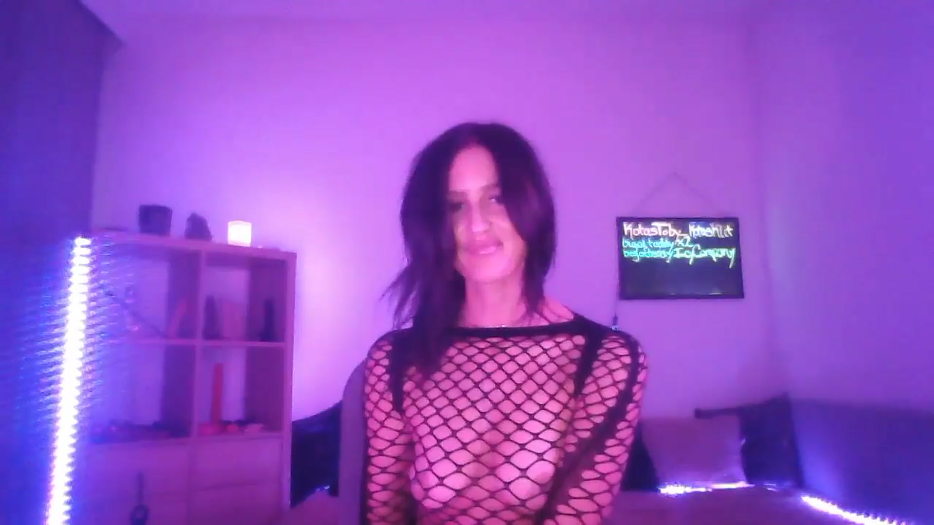 Gallery image thumbnail from DakotaCox's myfreecams stream on, 02/07/2025, 07:05 image 12 of 20