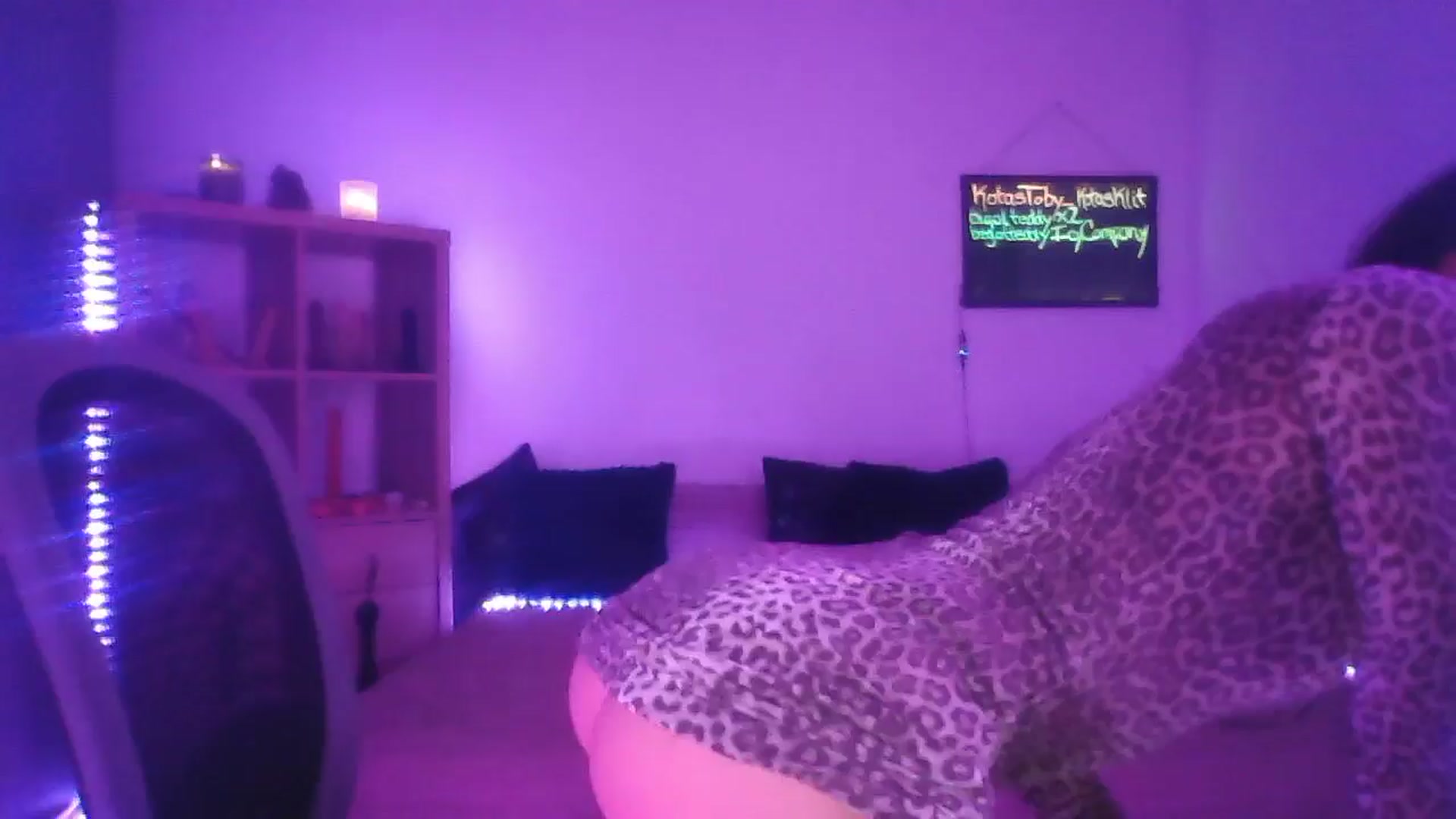 Gallery image thumbnail from DakotaCox's myfreecams stream on, 02/08/2025, 04:21 image 13 of 20